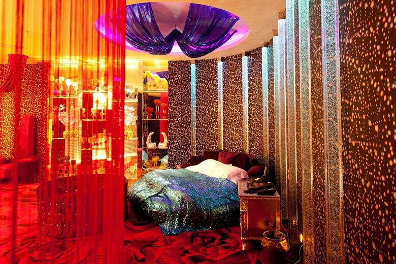 Luxurious Romantic Hotel