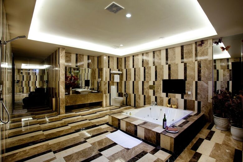 Luxurious Romantic Hotel