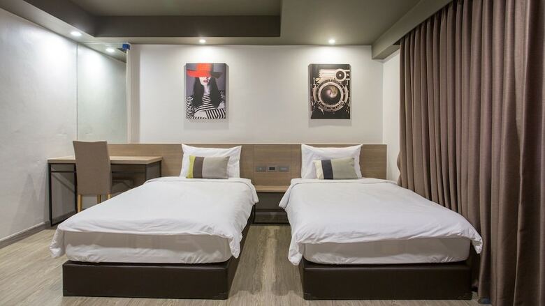 Hotel Toptel Thaphra