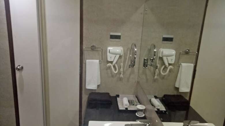 Hotel Leisure Inn Vkl
