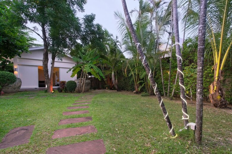 Ban Mok Talay Beachfront Villa