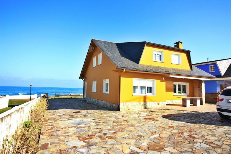 Chalet Playa de Coto Beach