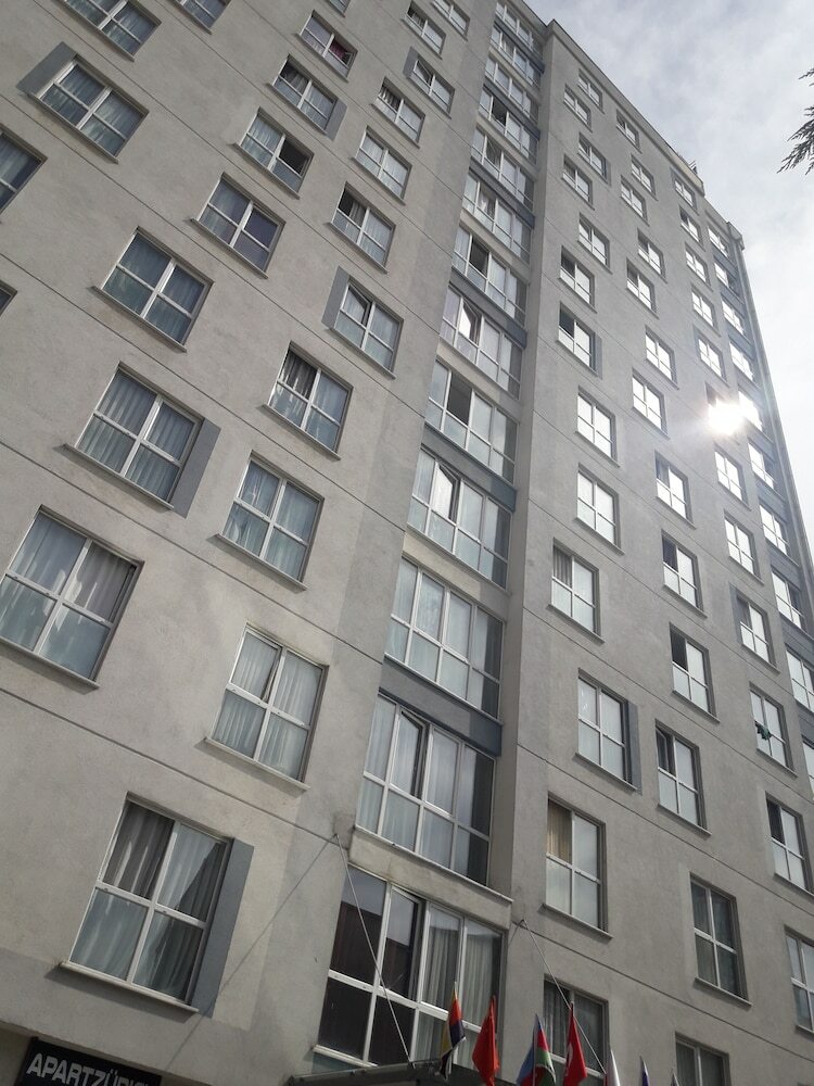 Hotel Rental Suit