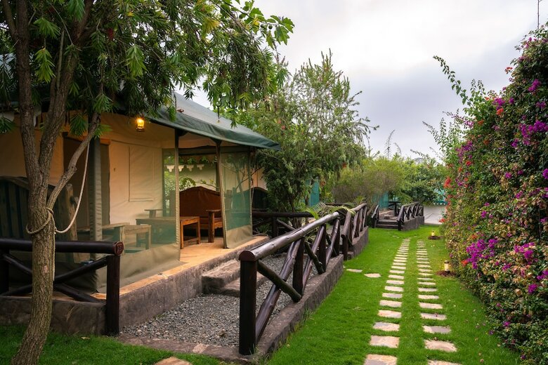 Hotel Fun Retreat Resort