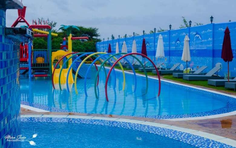 Hotel Fun Retreat Resort