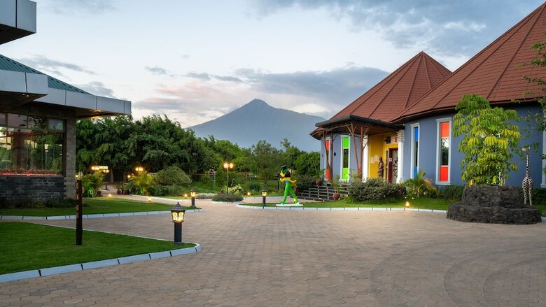 Hotel Fun Retreat Resort