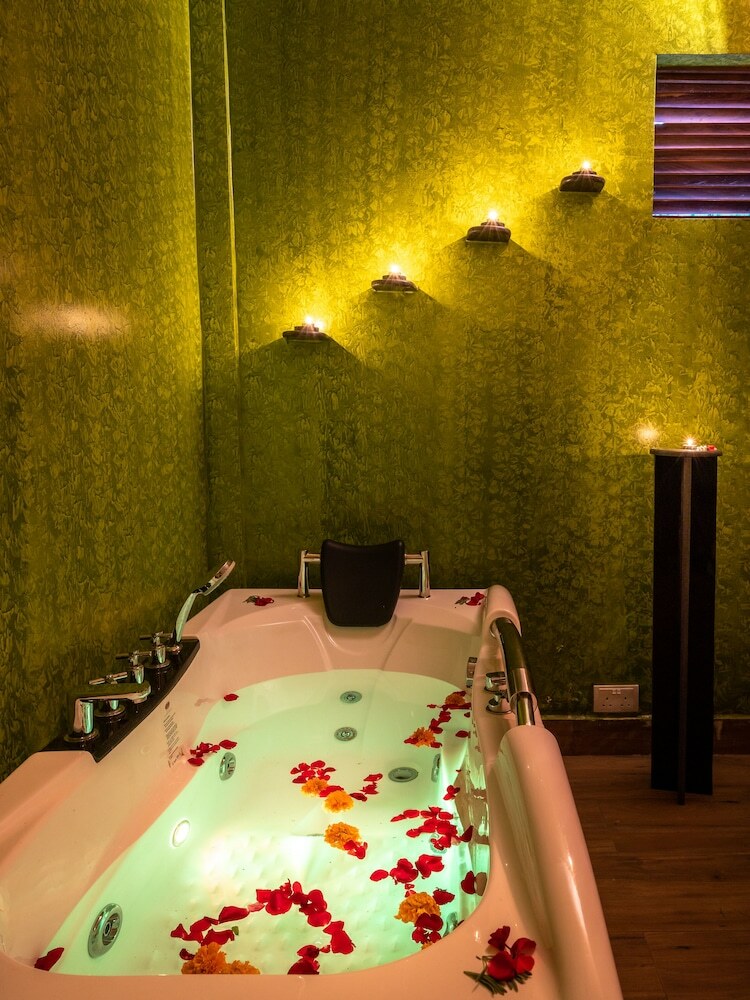 Hotel Fun Retreat Resort