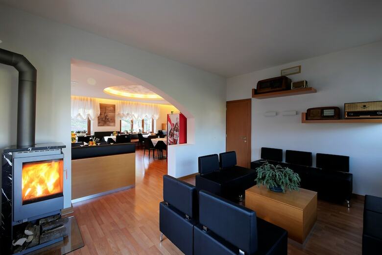 Hotel Albergo De March