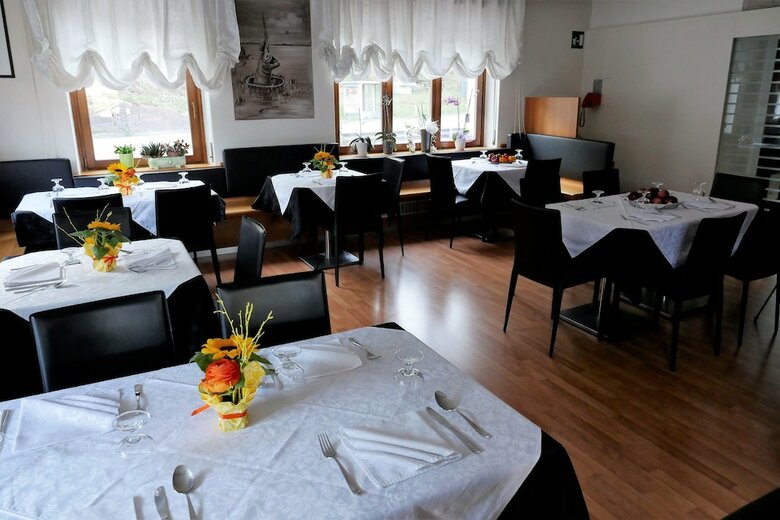 Hotel Albergo De March