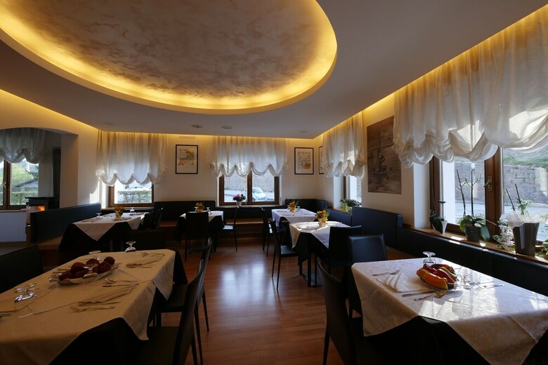 Hotel Albergo De March