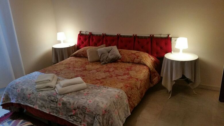 Hotel Gira Guest House