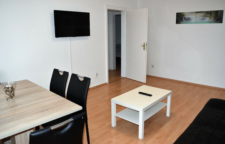 Apartamentos Ferienwohnung Neuss Schillerstrasse