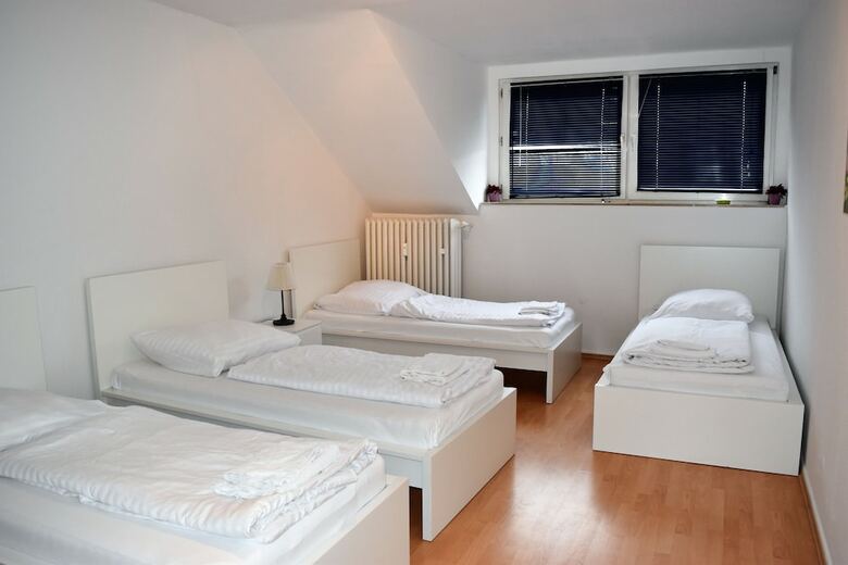 Apartamentos Ferienwohnung Neuss Schillerstrasse