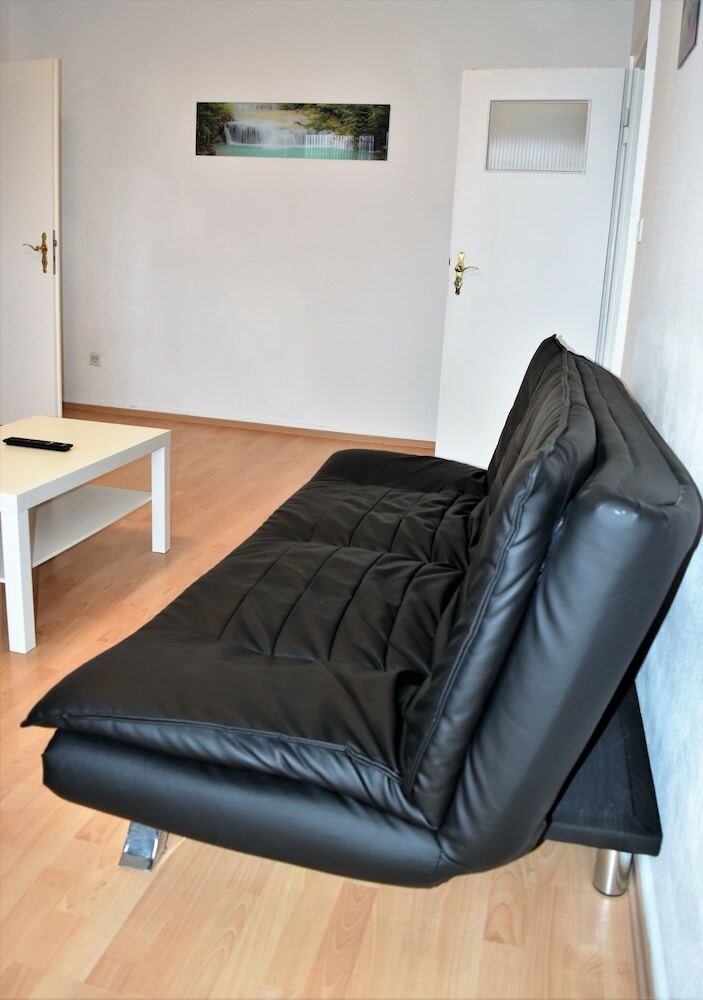 Apartamentos Ferienwohnung Neuss Schillerstrasse