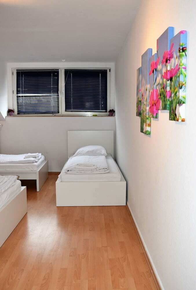 Apartamentos Ferienwohnung Neuss Schillerstrasse