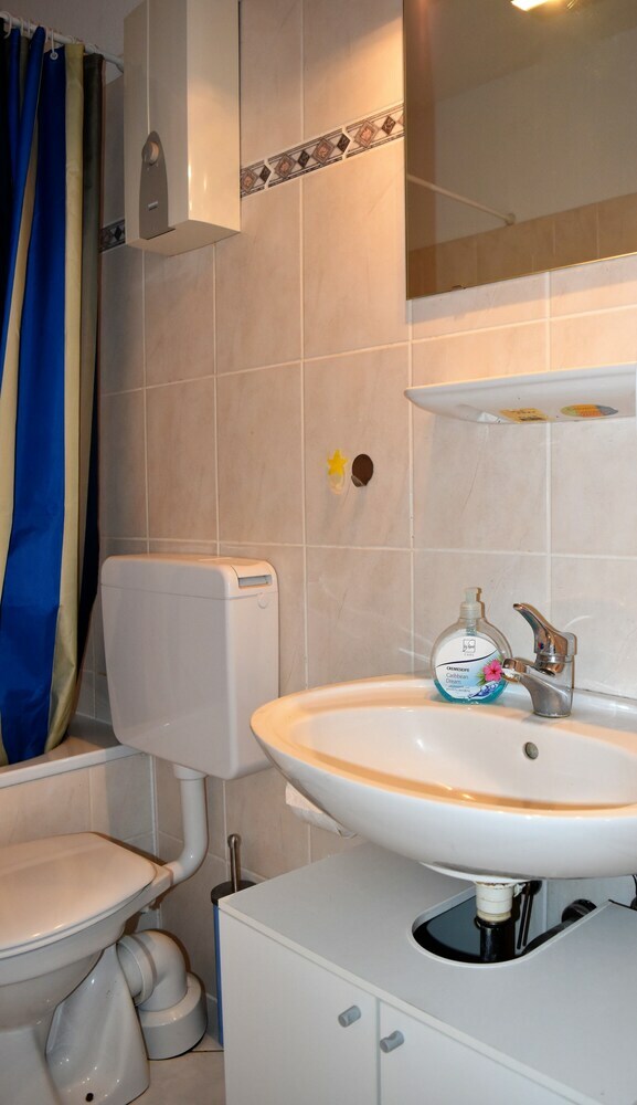 Apartamentos Ferienwohnung Neuss Schillerstrasse