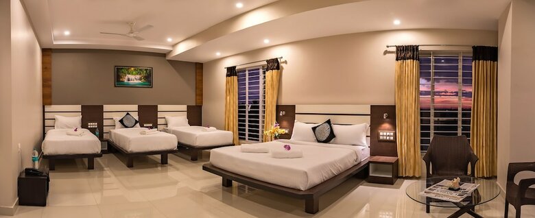 Hotel Aadya Elite