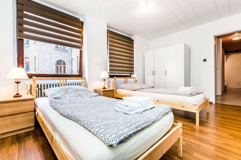 Apartamentos Ferienwohnung K�ln M�lheim