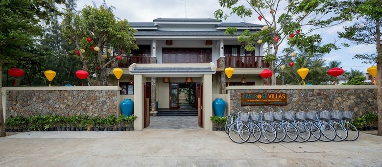 Five Rose Villas