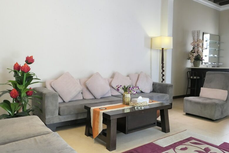 Gurney 4+1 Bali Style Tranquil Villa