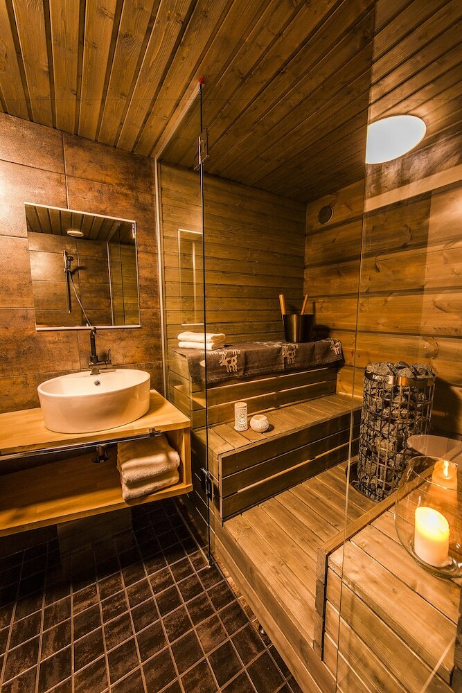 Arctic Treehouse Hotel