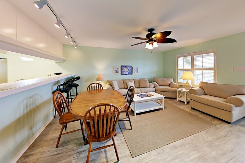 221a Las Palmas - Two Bedroom Condo
