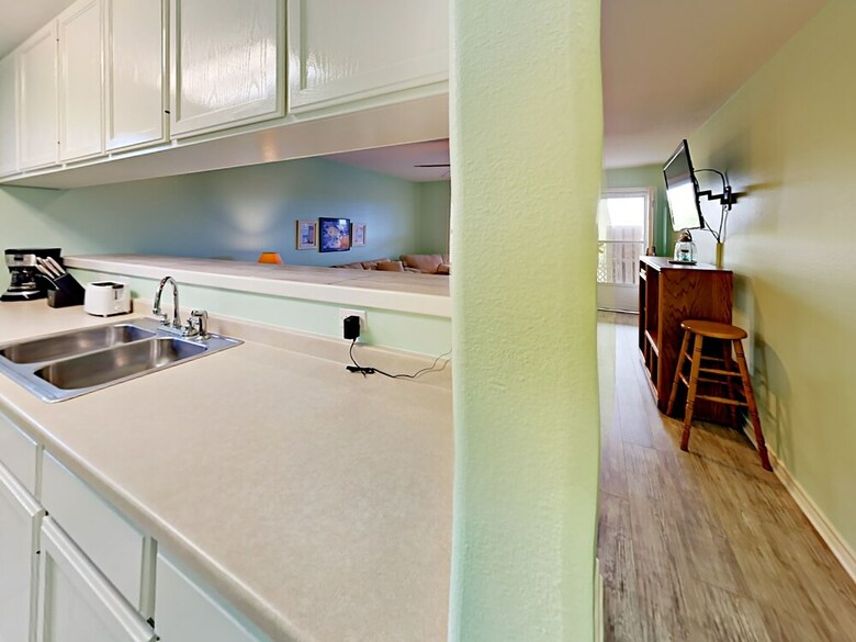 221a Las Palmas - Two Bedroom Condo