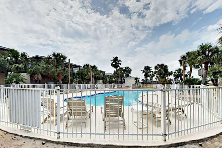221a Las Palmas - Two Bedroom Condo