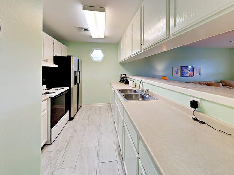 221a Las Palmas - Two Bedroom Condo