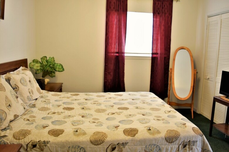 Beach House - Two Bedroom Home