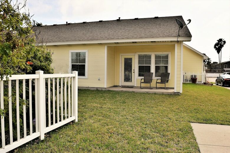 9th St Town House #601 - Two Bedroom Townhome