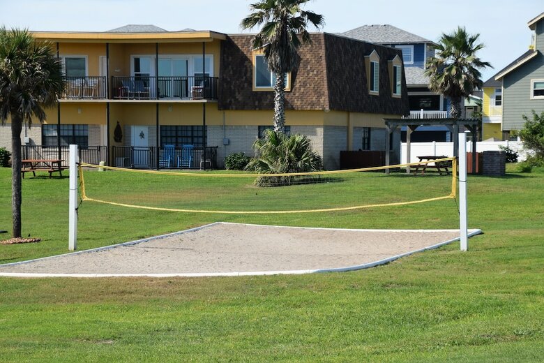 Beachfront Penthouse - Three Bedroom Condo