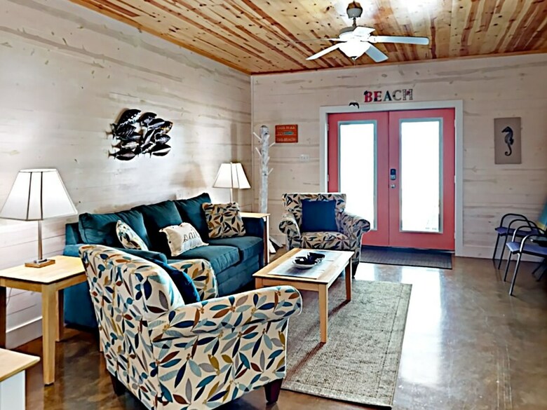Dancing Dolphins #803 - Three Bedroom Townhome