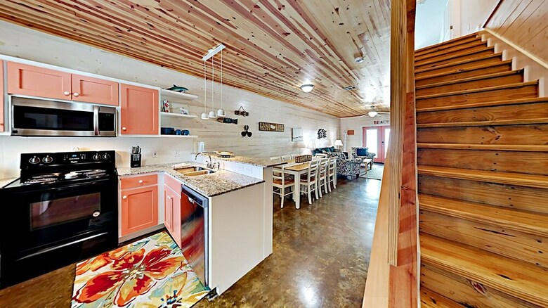 Dancing Dolphins #803 - Three Bedroom Townhome