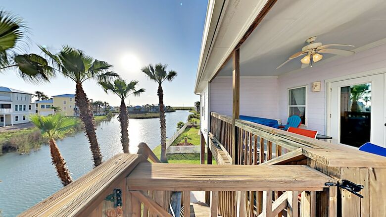 Beachy Keen - Five Bedroom Home