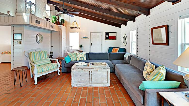Cabinessence At La Playa - Two Bedroom Home