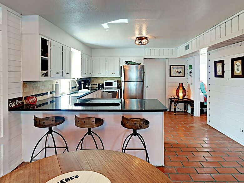 Cabinessence At La Playa - Two Bedroom Home
