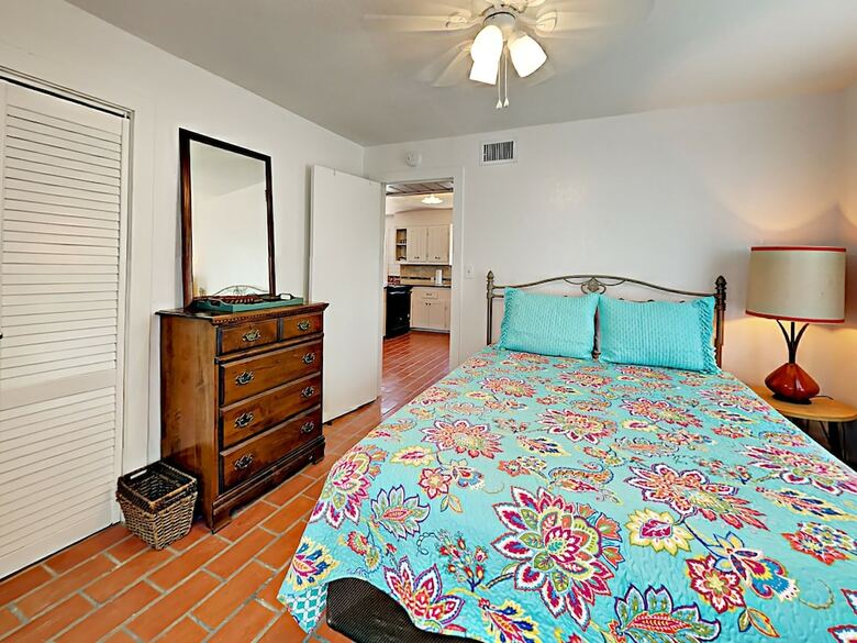 Cabinessence At La Playa - Two Bedroom Home