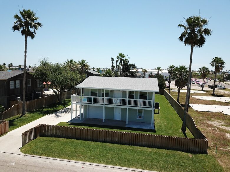 Renn House - Three Bedroom Bungalow
