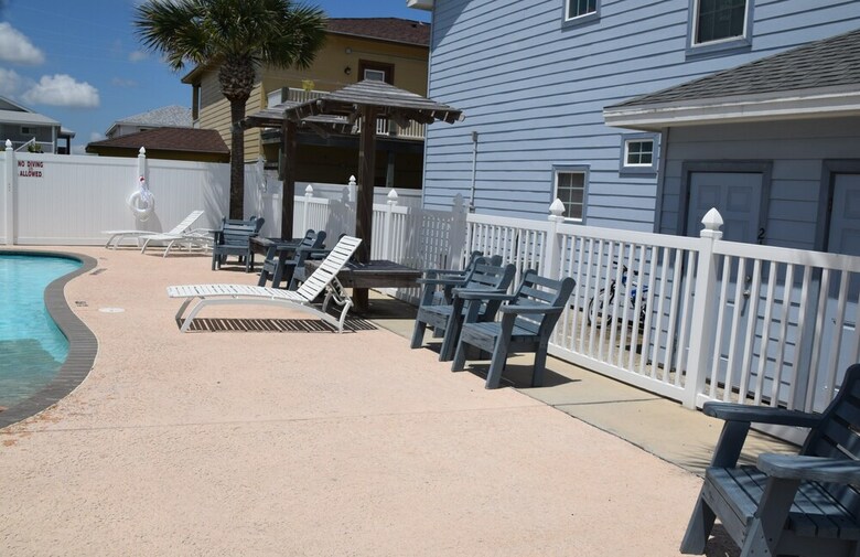 Kosta's Kasa - Three Bedroom Townhome