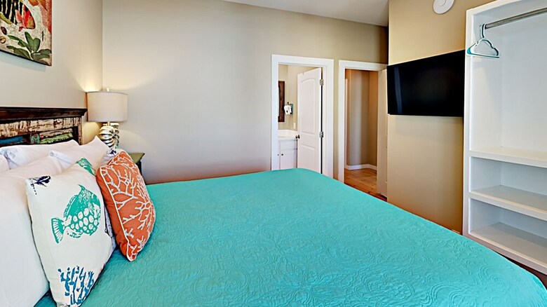 Pelicans Landing - Four Bedroom Home