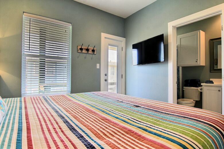 Pelicans Landing - Four Bedroom Home