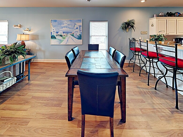 Spinnaker House - Four Bedroom Home