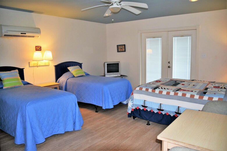 Spinnaker House - Four Bedroom Home