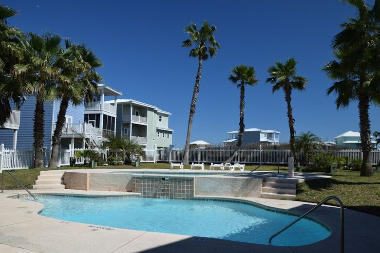 Spinnaker House - Four Bedroom Home