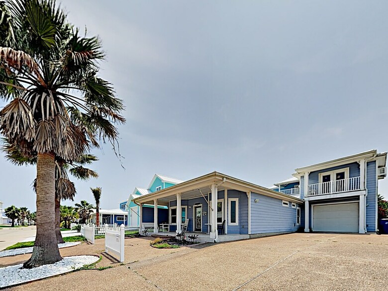 Spinnaker House - Four Bedroom Home