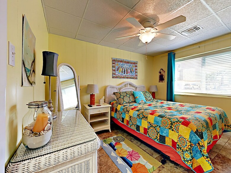 41ir: Beach Retreat - Three Bedroom Home