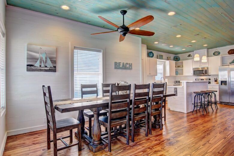 Feelin' Nauti - Four Bedroom Townhome