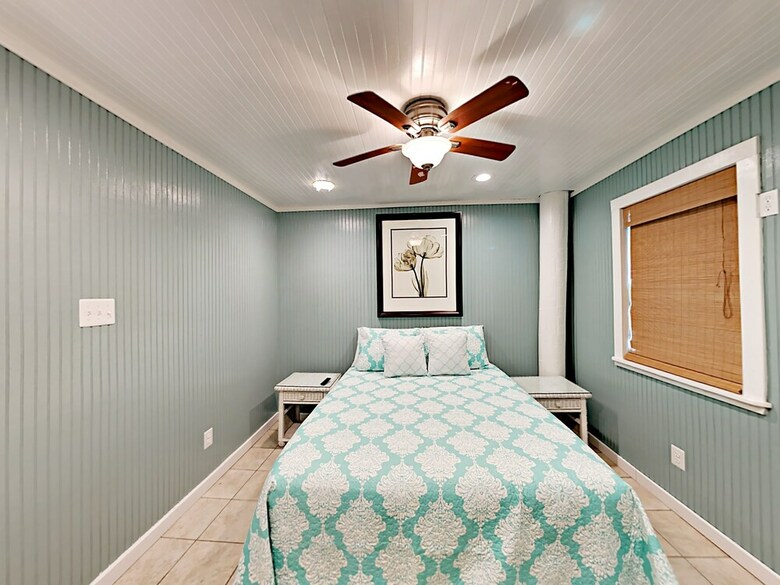 Paradise Hideout - One Bedroom Townhome