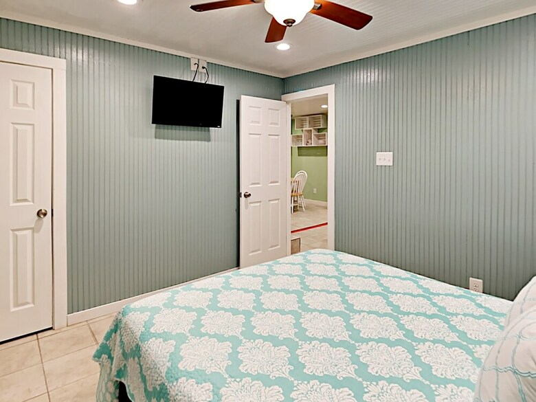 Paradise Hideout - One Bedroom Townhome